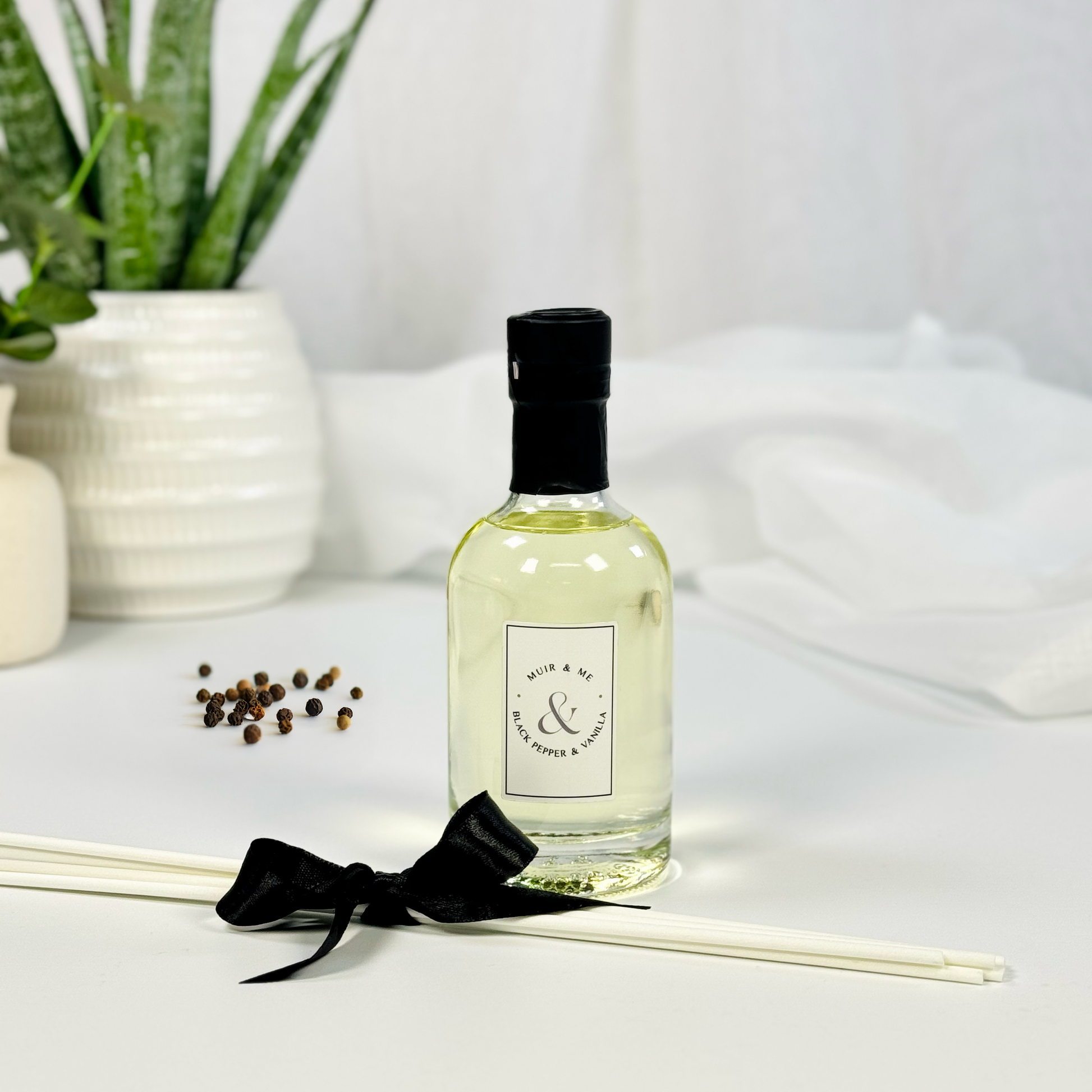 Black Pepper & Vanilla 200ml Reed Diffuser