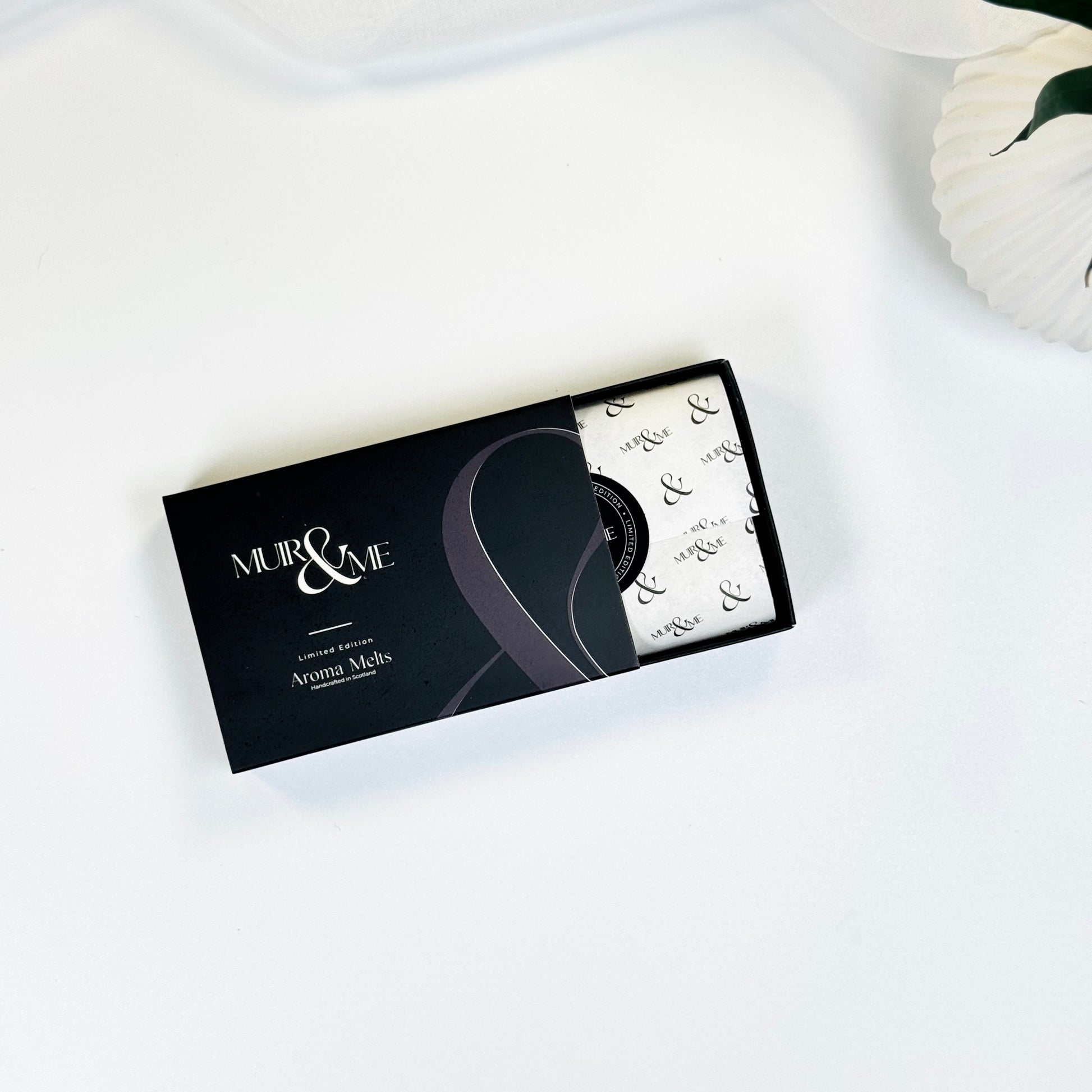Muir & Me Aroma Melts in Cedarwood & Thyme