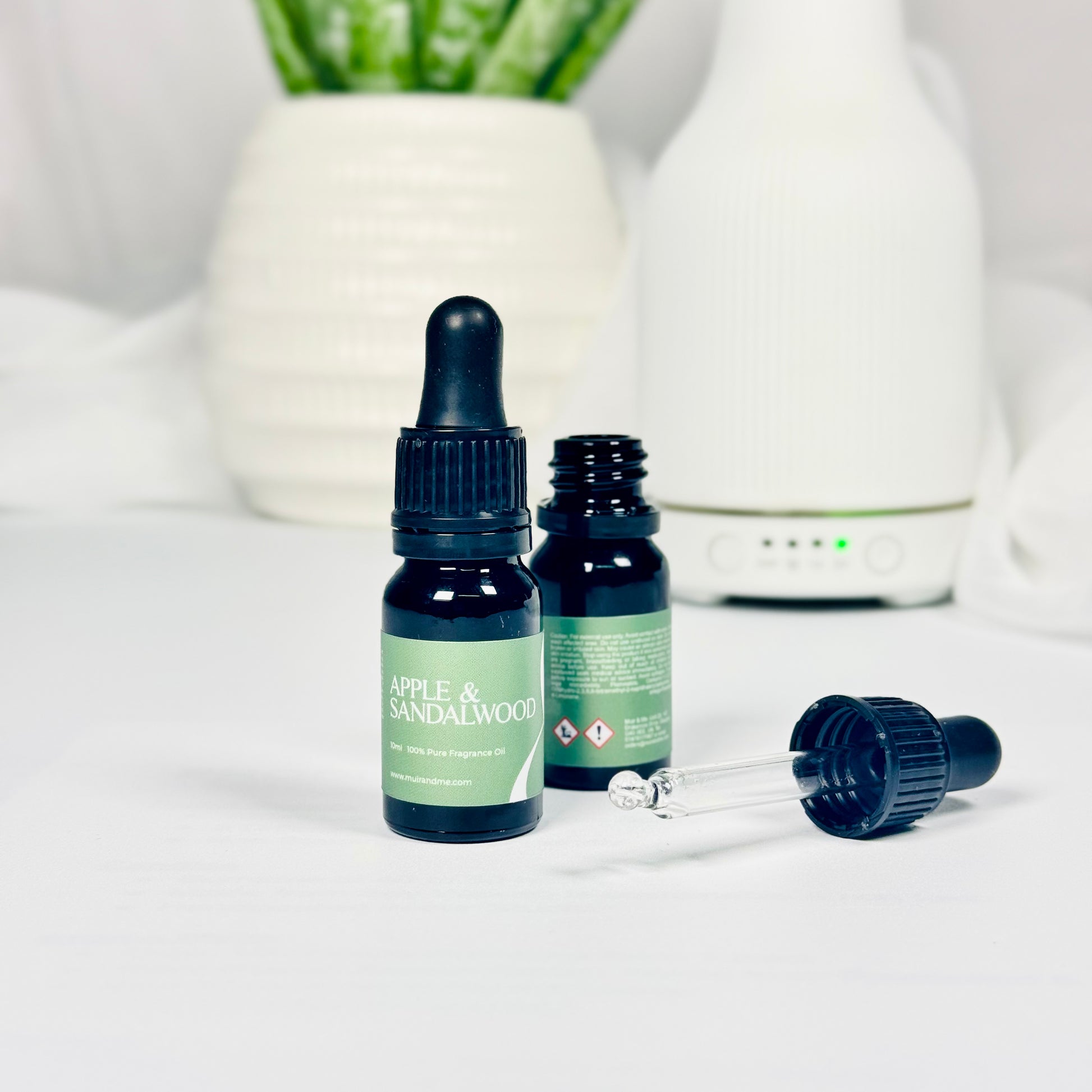 Apple & Sandalwood Pure Oil Blend