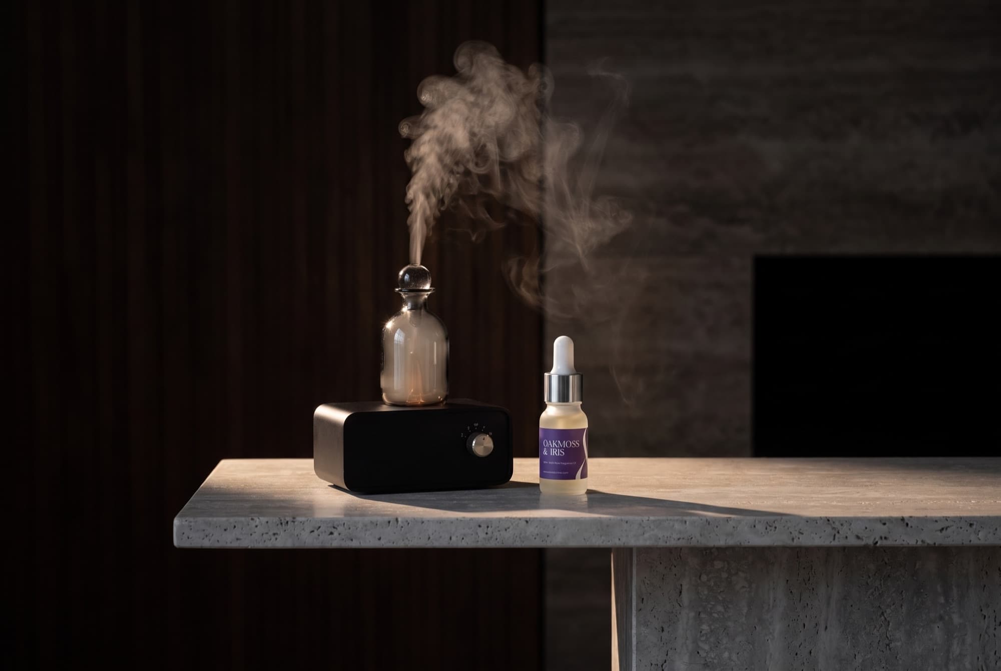 The Still waterless pure oil diffuser with a Muir & Me pure oil blend