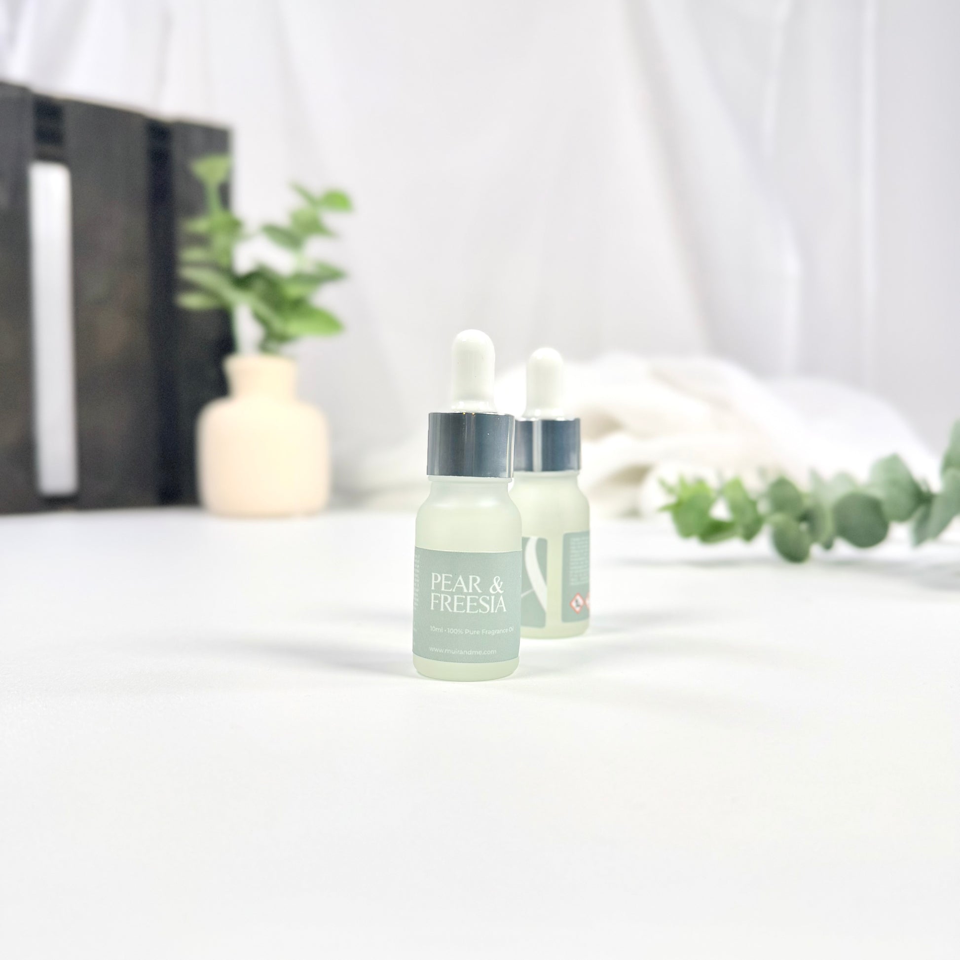 Pear & Freesia Pure Oil Blend