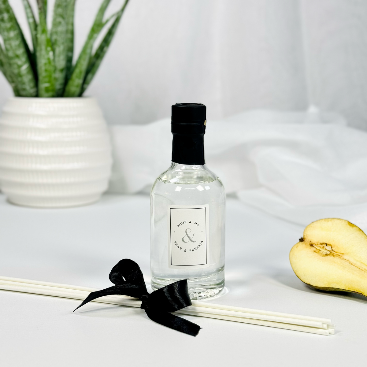 Pear & Freesia 200ml Reed Diffuser